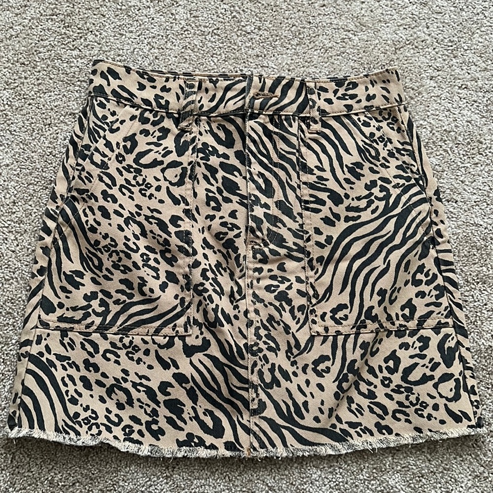 NWOT forever 21 cheetah print skirt